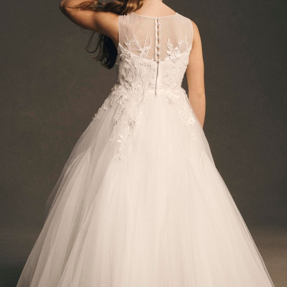 Princess Daliana Illuminated 3D Flower Girl Dress - Picture 3 of 4